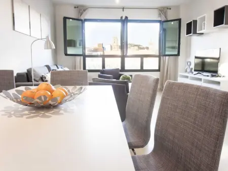 Spacieux Apt. 2 Ch. au Dernier Étage avec Ascenseur, 2 SDB, Clim, Wifi et Cuisine Équipée - Photo 9