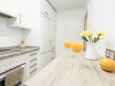 Spacieux Apt. 2 Ch. au Dernier Étage avec Ascenseur, 2 SDB, Clim, Wifi et Cuisine Équipée - Photo 20