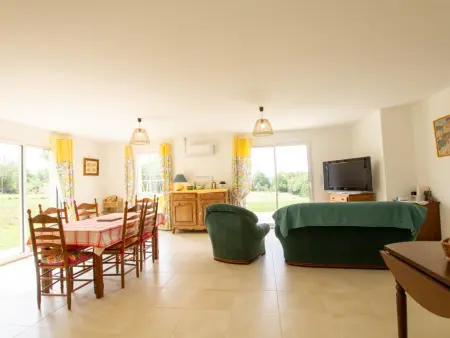 Maison récente avec terrasse et équipements pour enfants en Dordogne - Photo 1