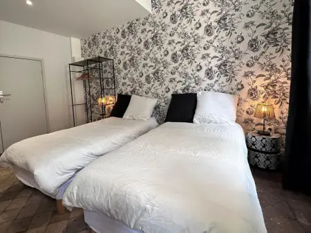 Studio de charme 30m², centre historique de Moulins, 2 lits jumelables, tout équipé, proche commodités - Photo 2