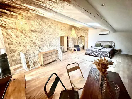 Maison en pierre avec piscine, 6 couchages, située au cœur de Mallemort, Provence. - Photo 8