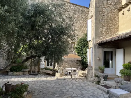 Maison en pierre avec piscine, 6 couchages, située au cœur de Mallemort, Provence. - Photo 12