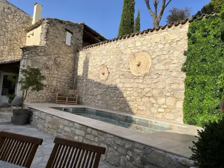 Maison en pierre avec piscine, 6 couchages, située au cœur de Mallemort, Provence. - Photo 14