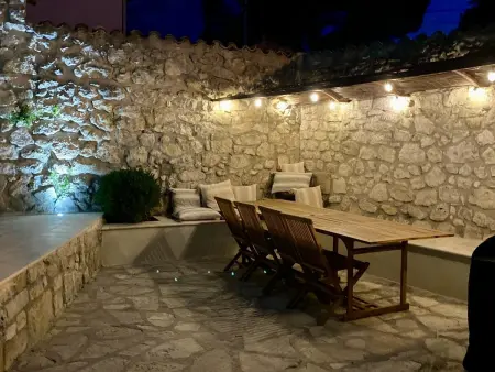 Maison en pierre avec piscine, 6 couchages, située au cœur de Mallemort, Provence. - Photo 17