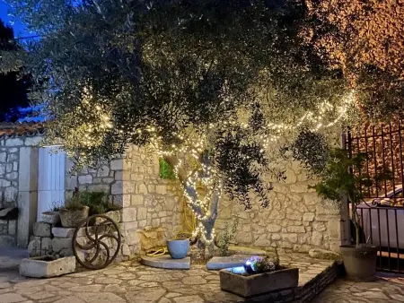 Maison en pierre avec piscine, 6 couchages, située au cœur de Mallemort, Provence. - Photo 25