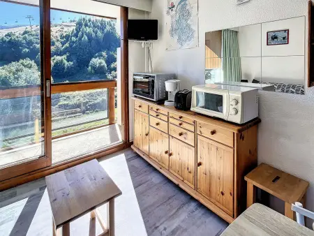 Studio lumineux - Accès pistes - Balcon - WIFI, Appartement 4 personnes à Le Corbier - Photo 4