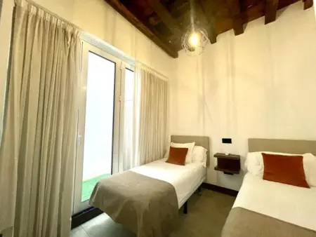 Charmant Appartement à Triana - 2 Chambres, Climatisé, Wi-Fi Gratuit, Idéal Familles/Amis - Photo 8