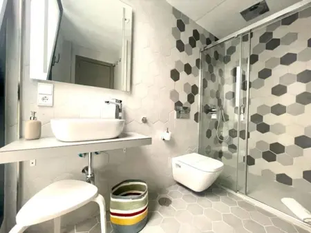 Appartement moderne 1 chambre avec balcon, clim et Wi-Fi au cœur de Séville - Photo 9