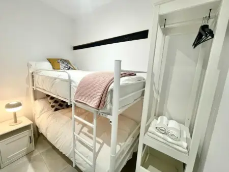 Appartement moderne 2 chambres avec clim, Wi-Fi et cuisine équipée - Séville - Photo 1