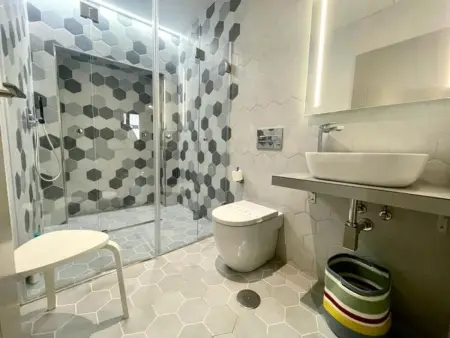 Appartement moderne 2 chambres avec clim, Wi-Fi et cuisine équipée - Séville - Photo 5