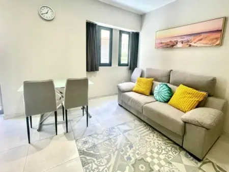 Charmant Appartement Moderne 2 Chambres au Cœur de Séville - Wi-Fi Gratuit et Climatisation - Photo 2