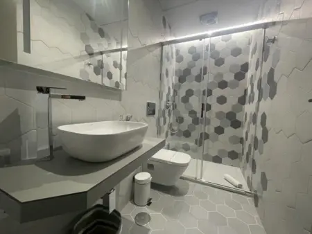 Charmant Appartement Moderne 2 Chambres au Cœur de Séville - Wi-Fi Gratuit et Climatisation - Photo 8