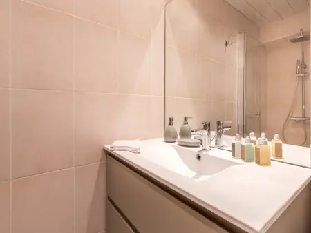 Studio rénové avec wifi, balcon, au cœur de Val-d'Isère, proche pistes et commodités - Photo 8