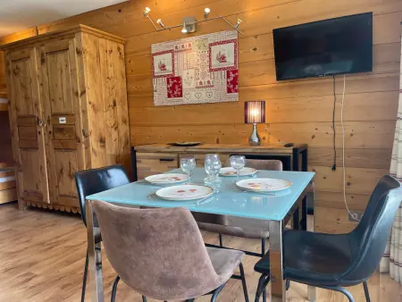 Studio ski aux pieds avec balcon ensoleillé, WIFI à Morzine - Photo 4