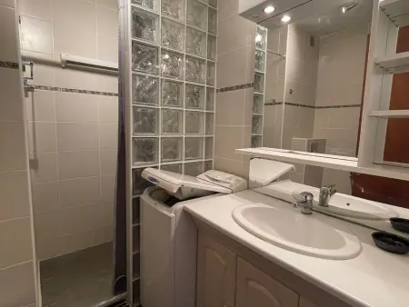 Studio ski aux pieds avec balcon ensoleillé, WIFI à Morzine - Photo 5