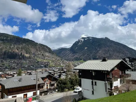 Studio ski aux pieds avec balcon ensoleillé, WIFI à Morzine - Photo 12