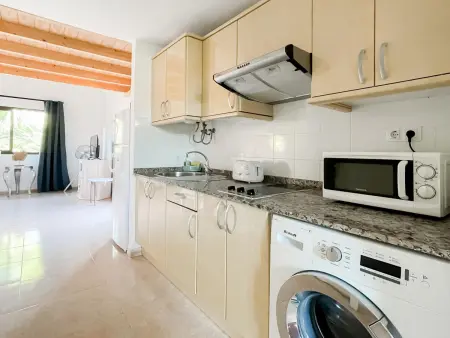 Maison de Vacances Spacieuse avec Terrasse et Piscine à Corralejo, Idéale pour 4 Personnes - Photo 13