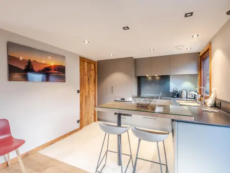 Superbe duplex rénové avec 3 chambres et garage double, au centre de Morzine - Photo 4