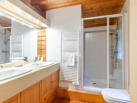 Chalet spacieux avec jacuzzi et sauna à Morzine, animaux acceptés - Photo 14