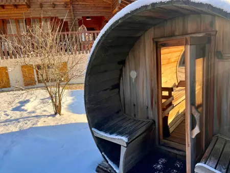 Chalet spacieux avec jacuzzi et sauna à Morzine, animaux acceptés - Photo 24