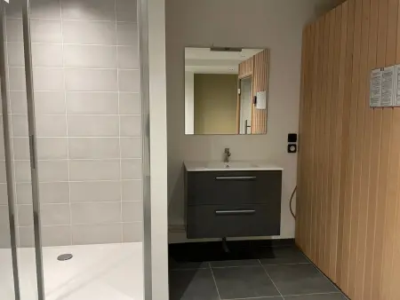 Appartement 3 pièces neuf proche centre avec WiFi - Photo 14