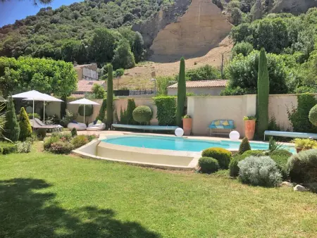 La Sarrazine, Villa avec beau jardin et piscine privée - Photo 9