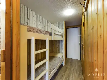 Studio mezzanine rénové 4 pers, balcon, 80m des pistes, proche commerces - Montvalezan - Photo 6