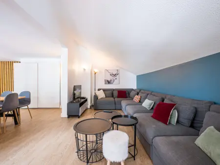 Appartement duplex au centre, ski aux pieds, rénové et spacieux - Photo 2