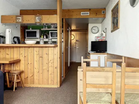 Studio lumineux au centre avec balcon, proche des pistes, Wifi gratuit - Photo 3