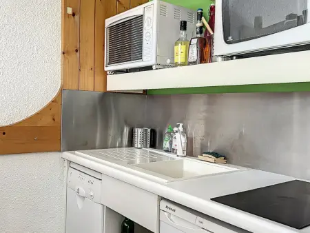 Studio lumineux au centre avec balcon, proche des pistes, Wifi gratuit - Photo 4