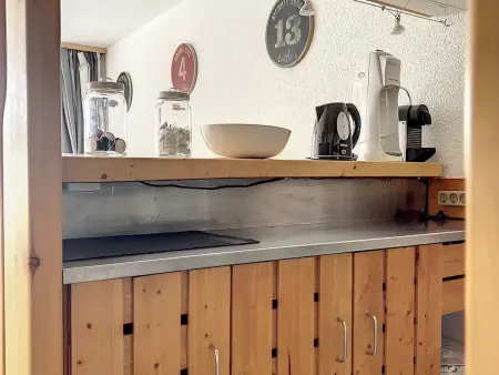 Studio lumineux au centre avec balcon, proche des pistes, Wifi gratuit - Photo 8