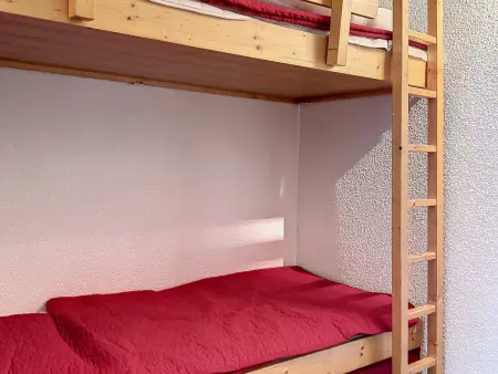 Studio lumineux au centre avec balcon, proche des pistes, Wifi gratuit - Photo 9