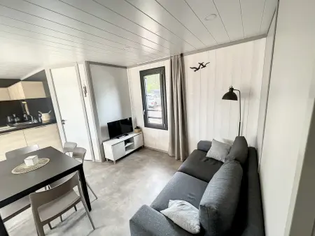 Chalet standing, 6 couchages, piscine chauffée, terrasse privée, proche plage et commerces - Photo 1