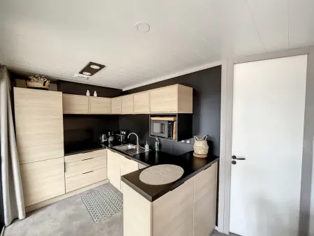 Chalet standing, 6 couchages, piscine chauffée, terrasse privée, proche plage et commerces - Photo 2