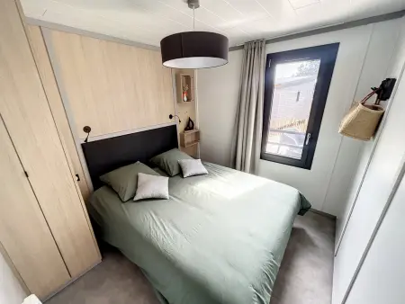 Chalet standing, 6 couchages, piscine chauffée, terrasse privée, proche plage et commerces - Photo 4