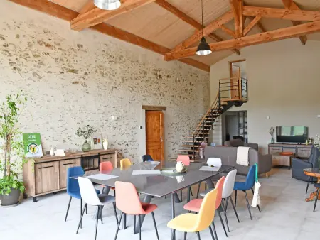 Gîte rénové avec piscine intérieure, accessible PMR, en plein cœur du Bocage Vendéen. - Photo 2