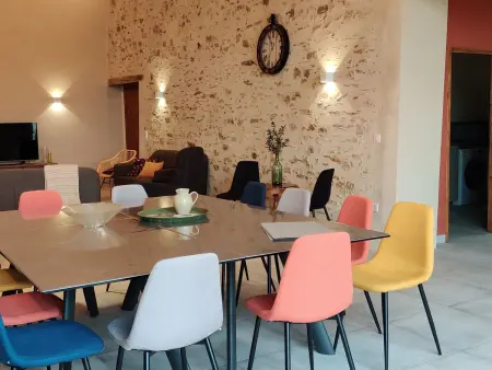 Gîte rénové avec piscine intérieure, accessible PMR, en plein cœur du Bocage Vendéen. - Photo 8