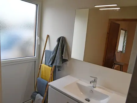 Gîte rénové avec piscine intérieure, accessible PMR, en plein cœur du Bocage Vendéen. - Photo 13