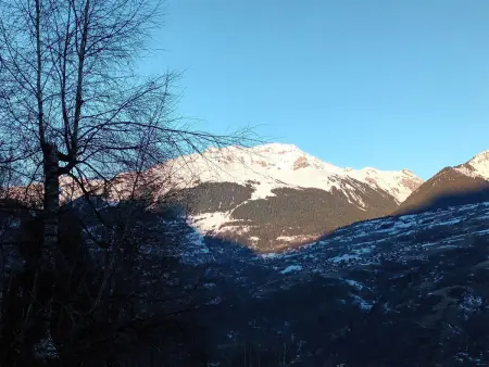 Studio agréable près des pistes avec terrasse et casier à skis - Photo 5