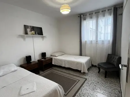 Appartement T3 à 50m de la plage, proche centre - Photo 2