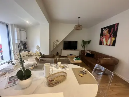 Maison de charme au centre de Moulins, avec jardin et terrasse, tout confort inclus - Photo 1