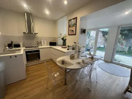 Maison de charme au centre de Moulins, avec jardin et terrasse, tout confort inclus - Photo 2