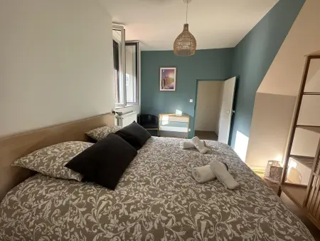 Maison de charme au centre de Moulins, avec jardin et terrasse, tout confort inclus - Photo 4