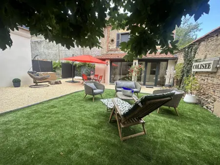 Maison de charme au centre de Moulins, avec jardin et terrasse, tout confort inclus - Photo 5