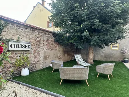 Maison de charme au centre de Moulins, avec jardin et terrasse, tout confort inclus - Photo 10