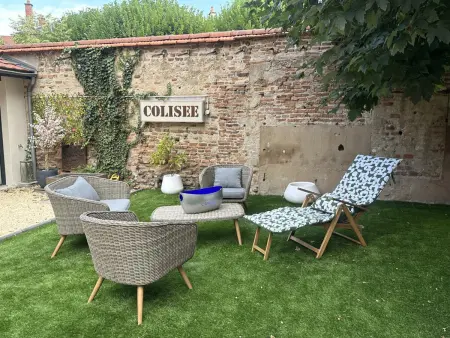 Maison de charme au centre de Moulins, avec jardin et terrasse, tout confort inclus - Photo 11