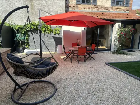 Maison de charme au centre de Moulins, avec jardin et terrasse, tout confort inclus - Photo 14