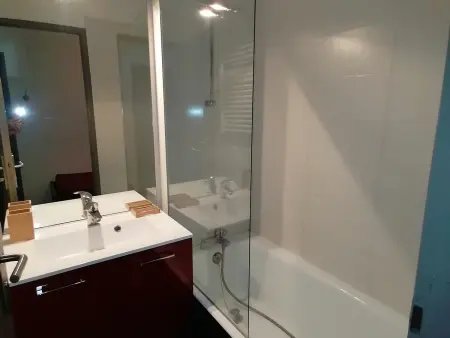 Appartement Rénové, Accès Direct aux Pistes, Balcon, Parking Gratuit, 5 Pers. - Photo 7