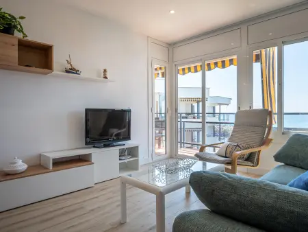 Appartement rénové face plage avec piscine, Appartement 4 personnes à Creixell - Photo 8