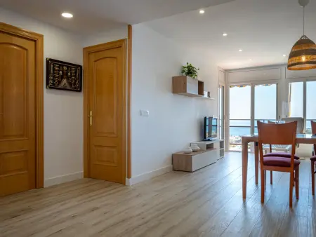 Appartement rénové face plage avec piscine, Appartement 4 personnes à Creixell - Photo 14